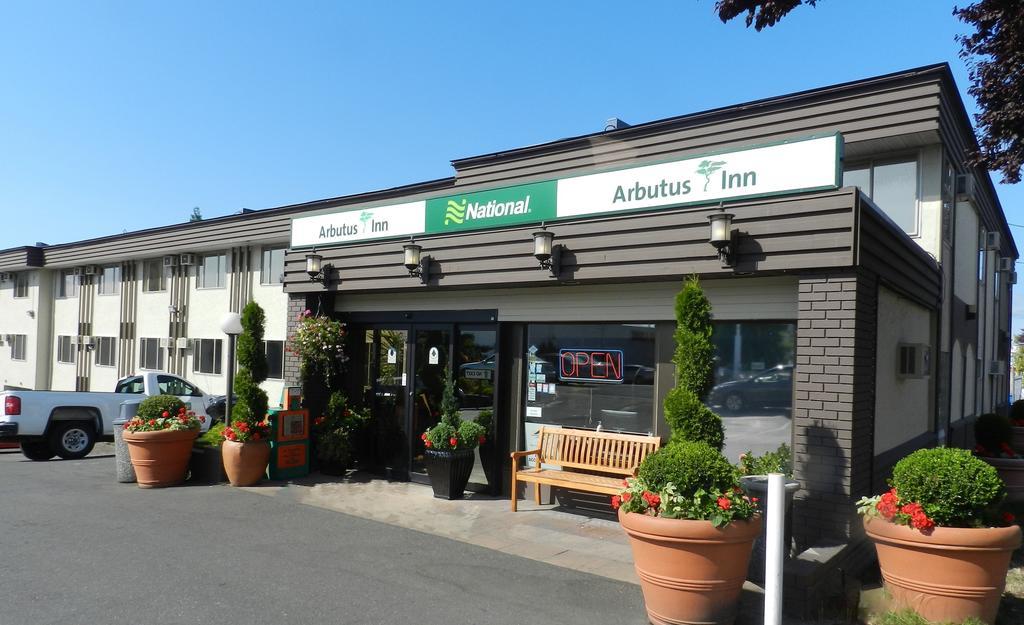 Arbutus Inn Victoria Exterior photo